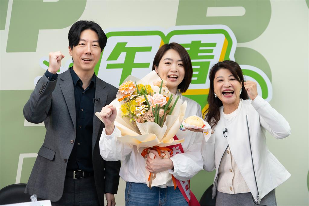 快新聞／韓瑩返鄉參選！攜手林國漳組「宜蘭隊」　林楚茵送包子三星蔥助陣