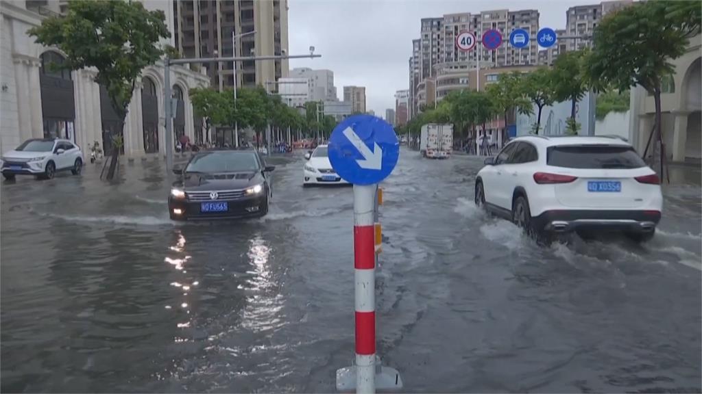 端午前廣東、廣西下大雨　警消出動橡皮艇助群眾脫困