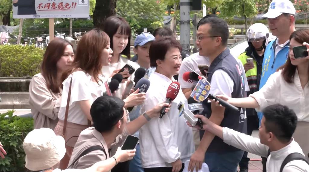 快新聞/大暴雨大離場?台中反罷造勢支持者先撤 盧秀燕低調不回應