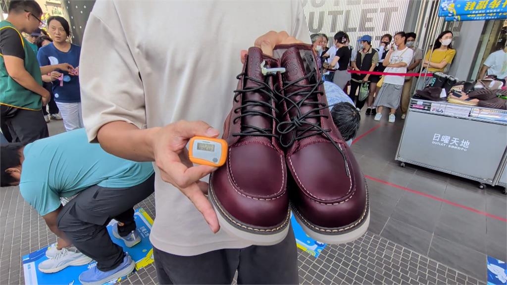 Outlet出奇招90秒「計步提鞋」挑戰　運動鞋免費帶回家