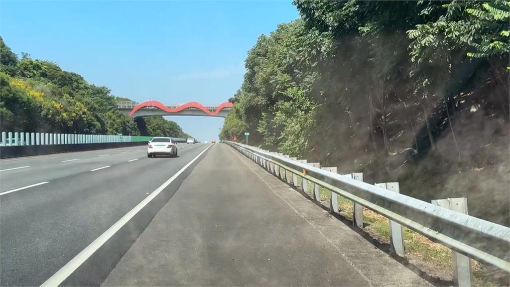 國3驚魂！情侶意外捲行糾　目擊「逼車亮槍」嚇喊：不要叭他