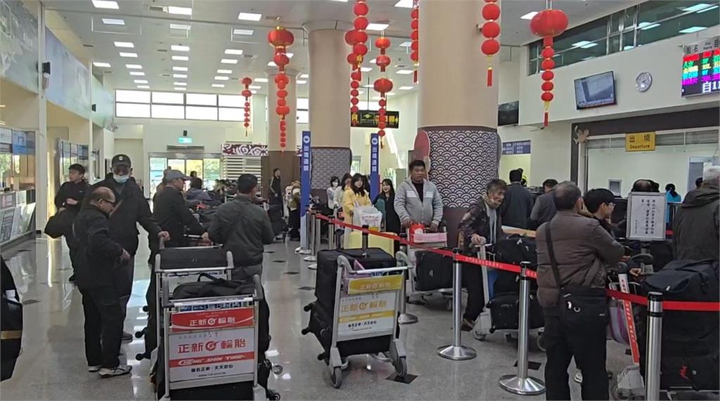 金門小三通跑單幫帶孩掩護 夫妻疑行李過重「咆哮拒檢」