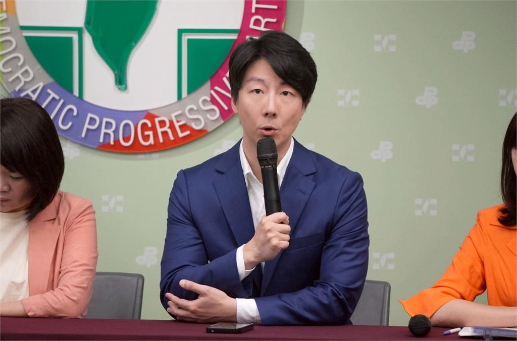 快新聞/賴清德親邀!國安專報去嗎? 黃國昌不鬆口再槓綠:請約束自家發言人