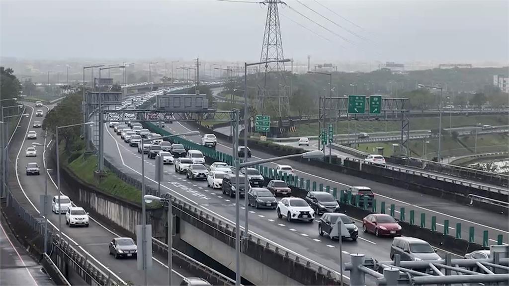 女友想當小公主…開嗆「騎車很掉價」逼他開車接送!網不解:真的很丟臉?