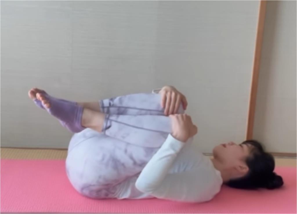 早上起床伸展「3部位」超有效！專家曝簡單「6步驟」緩解僵硬肌肉