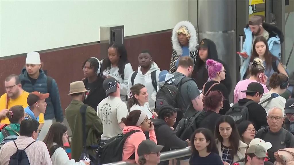 美參院通過法案！供國土安全部資金　機場安檢有望拿到薪水