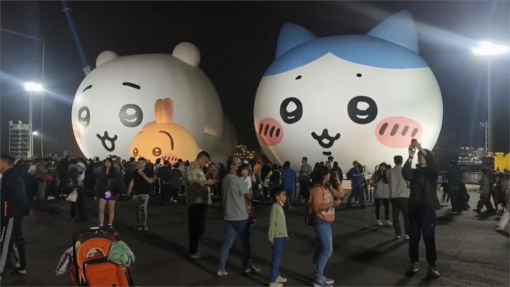 吉伊卡哇等三隻小可愛消風...深夜離開 高雄冬日遊樂園畫下句點