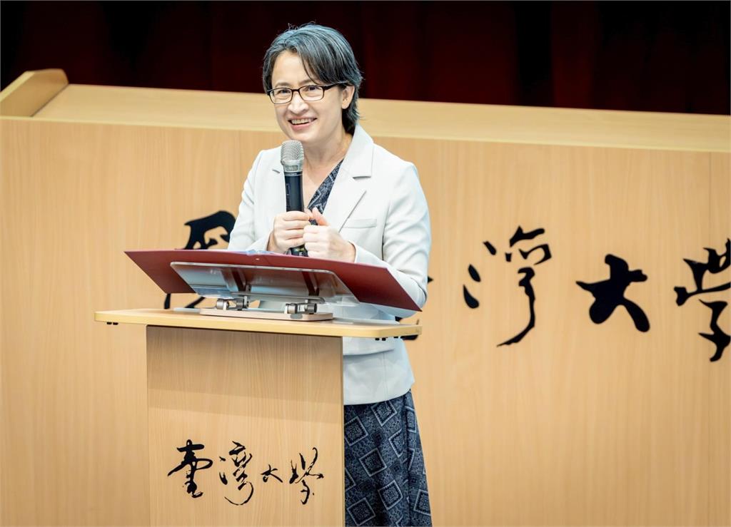 蕭美琴自爆遭自家議員告白！網瘋看「超真實反應流出」主角身分也被挖