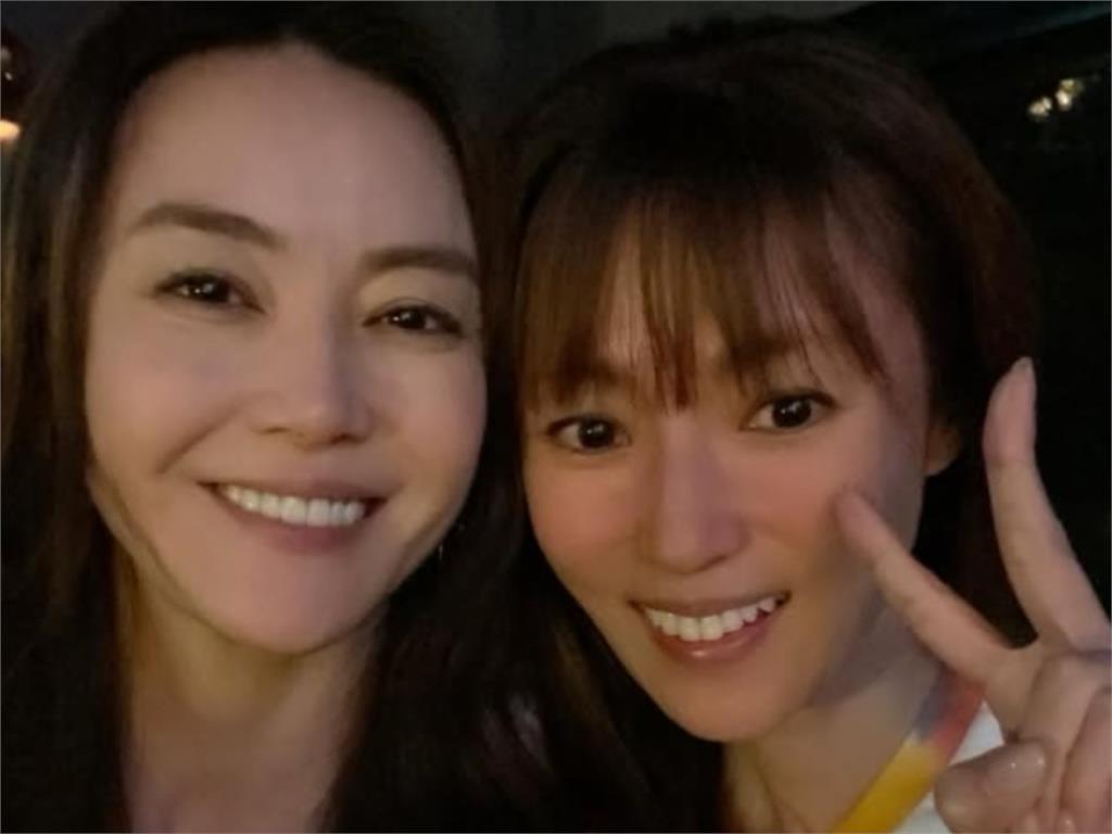 42歲深田恭子曬素顏照曝「真實狀態」…無預警合體「8頭身美少女」掀回憶殺！