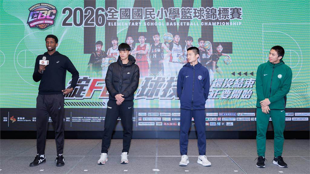 HBL(影)/拚衛冕前先鼓勵幼苗!松山隊長劉廷寬替小學聯賽站台、大方送簽名球