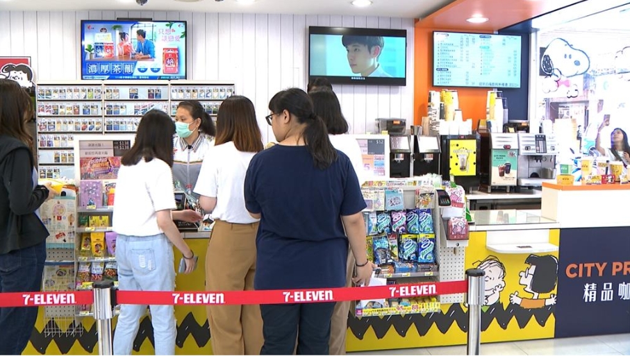 香港妹逛一圈台灣超商被嚇到!見「1特色」大讚:這才能真正叫便利商店啊!