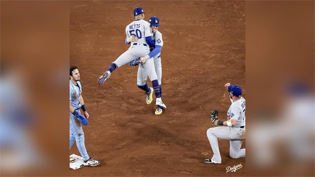 MLB(影)/道奇創下百年來紀錄!史上第一度客隊連兩場以雙殺結束比賽