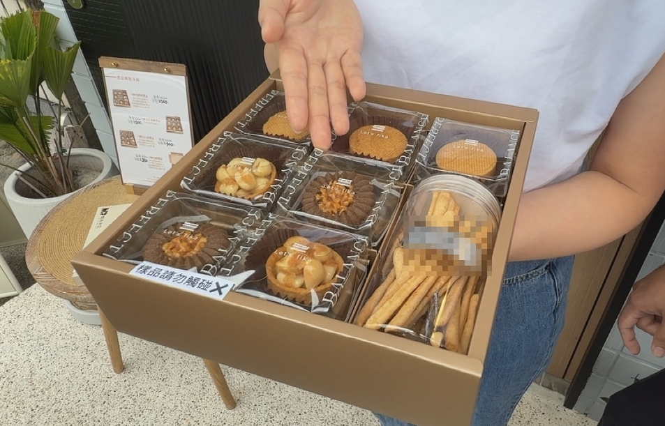 月餅大盜！高雄男騎單車偷走月餅展示盒　店家憂衛生安全疑慮急報警