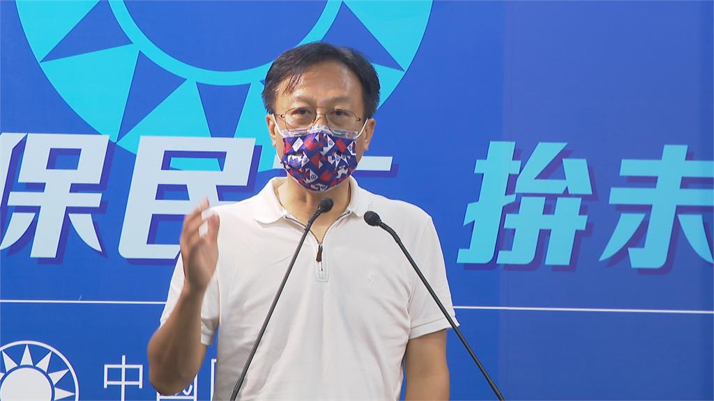 營造勝選氣勢！　江啟臣登記參選黨主席　宣示要當2024的「抬轎者」