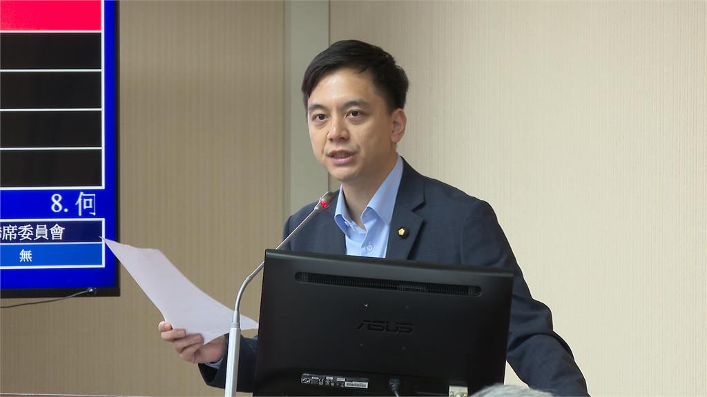 他慘了？罷免藍委連署站現另類「跨宗教合作」神秘志工畫面曝光網笑歪