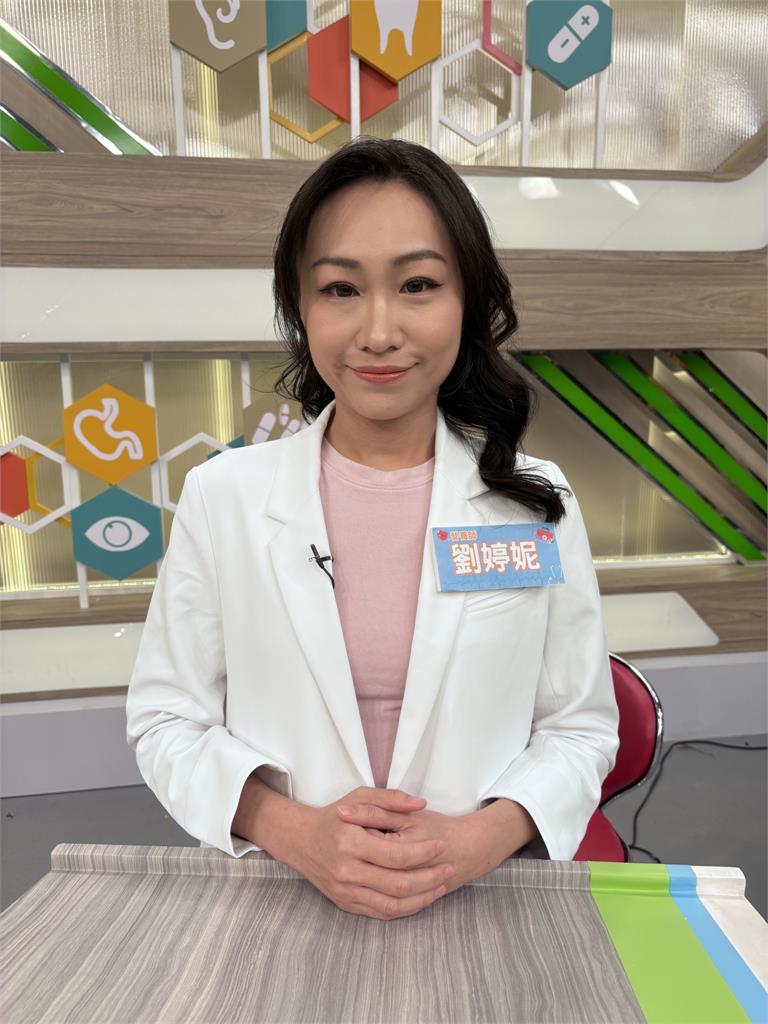 《醫學大聯盟》女藝人「吸黑體質」太崩潰!曾智希美白過頭臉腫如豬頭