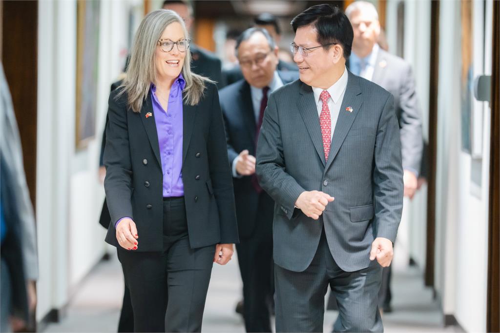 快新聞/美國兩州長訪台 林佳龍:盼總合外交推動台美夥伴關係全面升級
