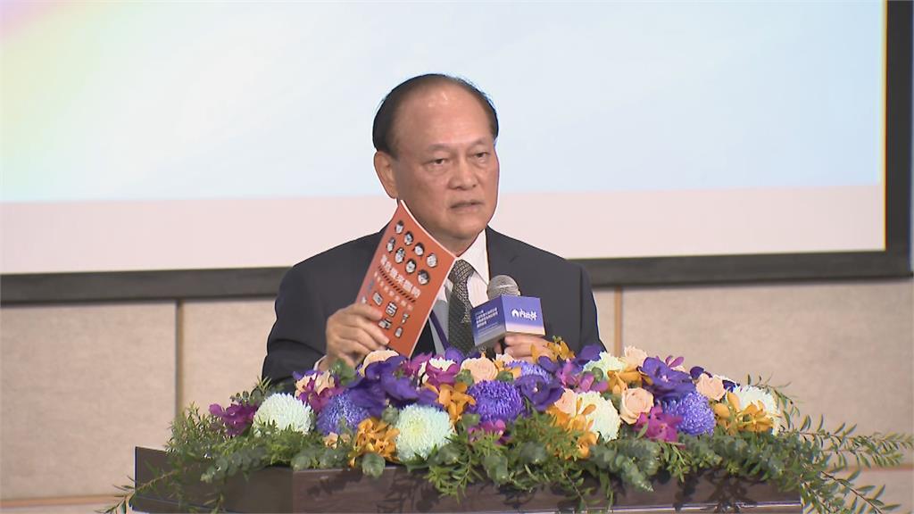 快新聞／談全民安全指引手冊　季連成喊沒事可翻閱：就是葵花寶典