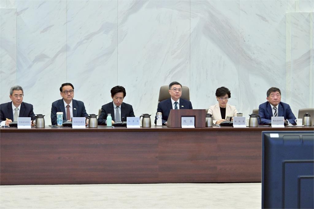 快新聞／不讓病豬流入市場！卓揆下令10部會聯手防疫　喊話「有信心面對挑戰」