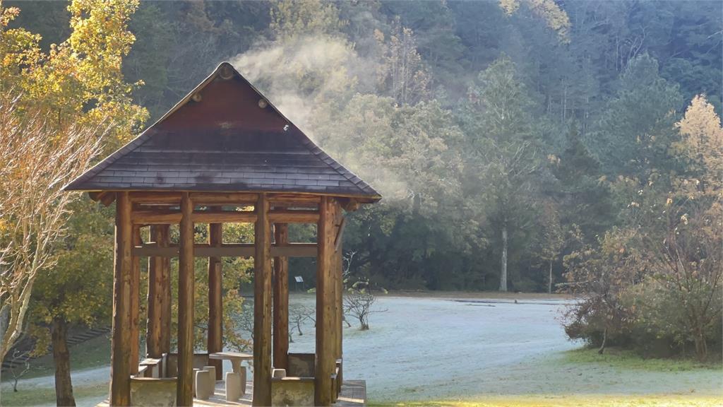 武陵農場「限定仙境美景」登場！　白霜融化成陣陣白煙如夢似幻