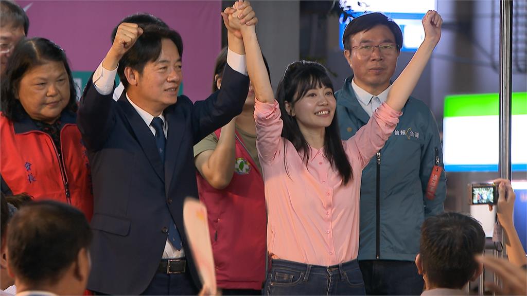 帶著蛋糕現身站台 賴清德開金嗓替高嘉瑜慶生