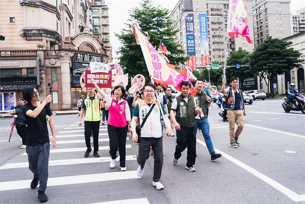 快新聞／大罷免大創意！蘇巧慧提供「罷罷冰」挺民團　籲國會爛委清一清