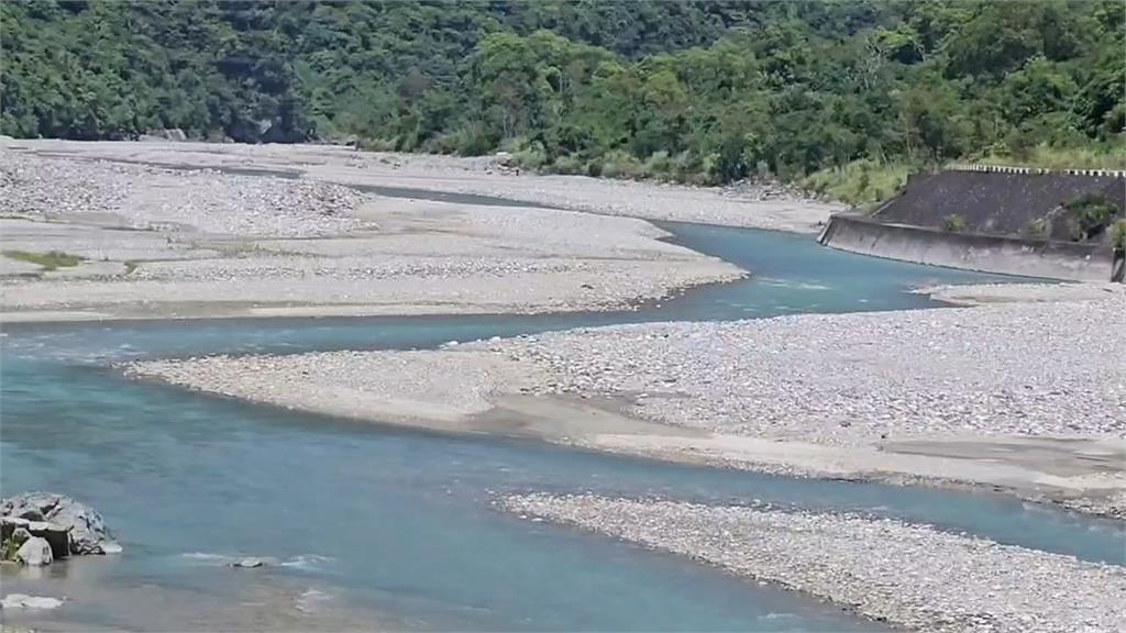 馬太鞍溪崩塌地北方「新生堰塞湖」　位置更深山！無路徑可達派直升機勘察