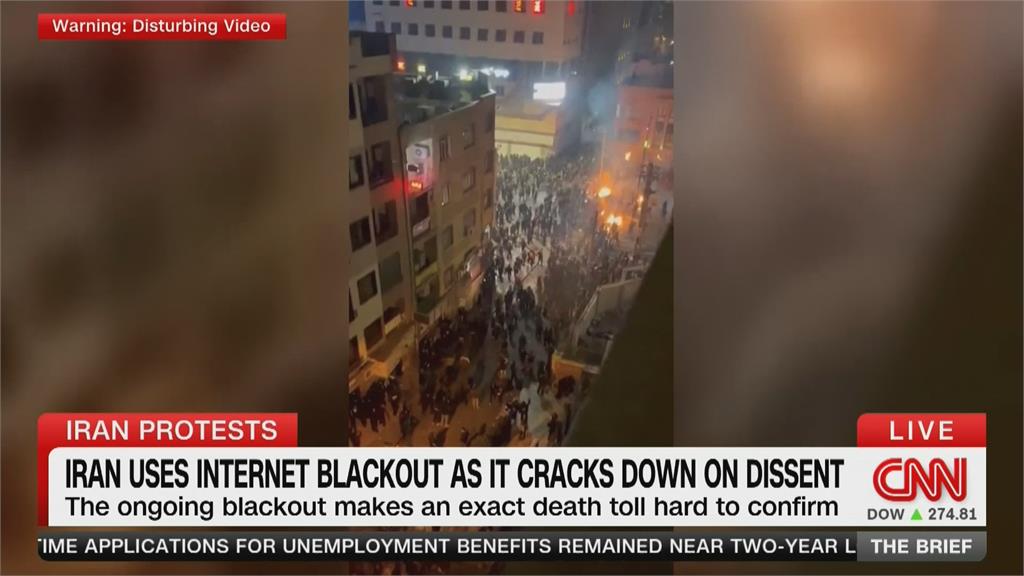 美航母抵達阿拉伯海待命　川普：伊朗願意坐下來談、化解危機