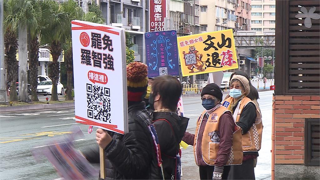退葆、拔羅波團隊聯合擺攤 第二波10日再送12案