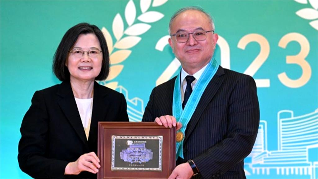 台大醫學院長吳明賢家中OHCA！台大醫院全力救治