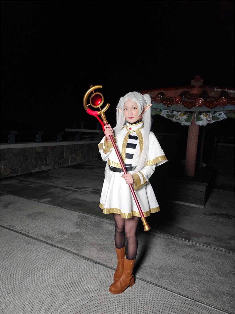 0.5度低溫武嶺驚見「芙莉蓮」Coser!超狂「激短裙」身影本尊曝光