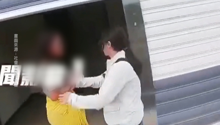女逃逸移工點外送　移民署人員埋伏趁「面交」逮人...炸雞來不及吃！