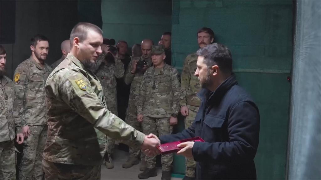 俄軍強攻烏克蘭紅軍城! 澤倫斯基親赴前線 北韓再派人員援俄