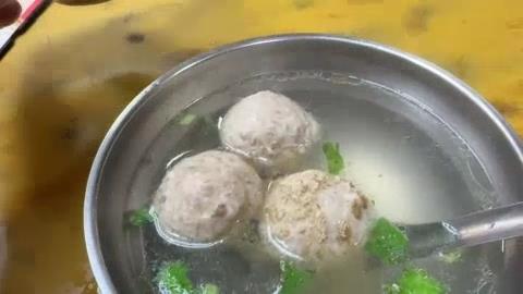 盧秀燕才嗨喊「台中營養午餐免費」!家長怒爆超扯「30學生分9貢丸」翻車菜單大流出