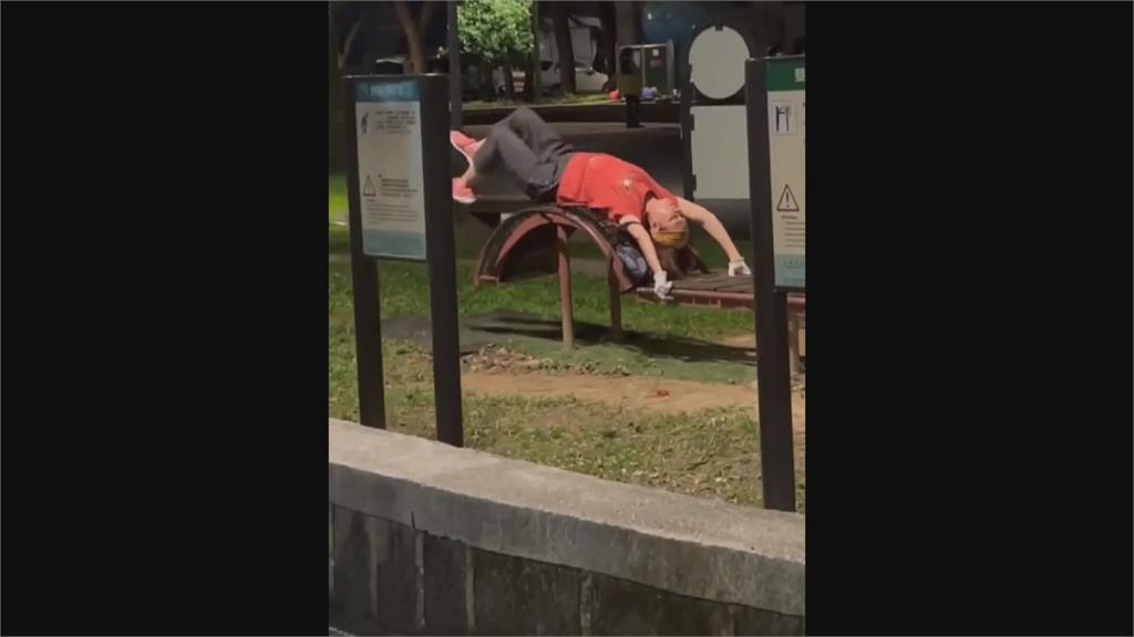 長輩式活用器材！俄羅斯男見台灣公園日常好震驚　嚇喊：不會受傷嗎