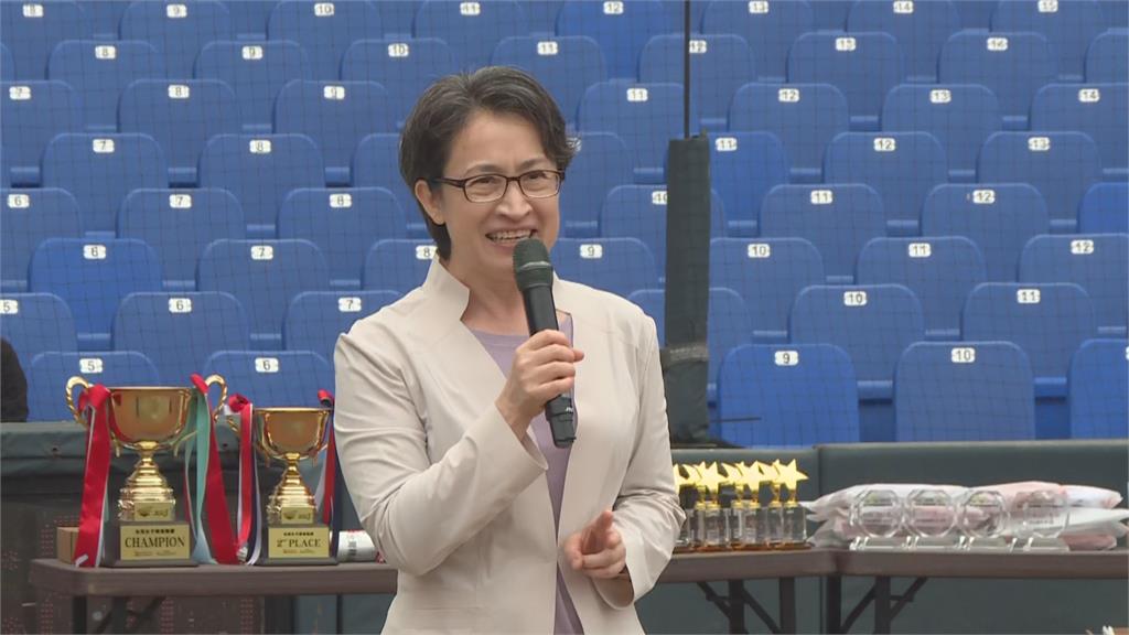 快新聞／熱愛棒球不分性別！蕭美琴盼台灣女棒開花　辜仲諒也力挺：洲際棒球場隨時用