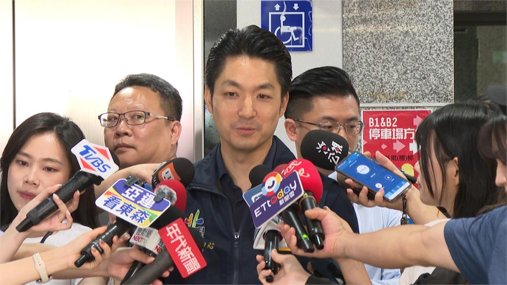 父親節行程滿檔! 沈伯洋:一早被女兒叫起床一起過