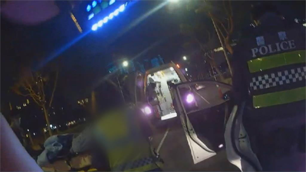 男駕駛突心肌梗塞癱軟駕駛座　車上6歲女童機警救命