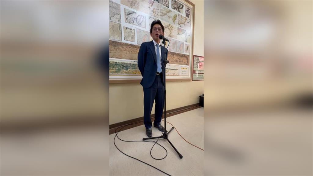 黃國昌完成「北高360」有疑點?四叉貓揪「早晚不同處」酸:全身大換裝