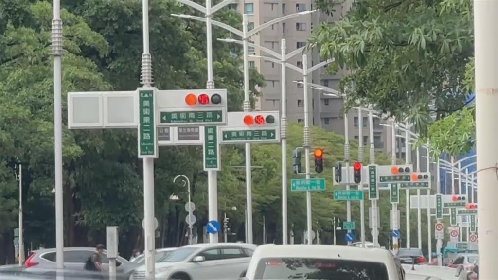 獨！九如橋通車後紅燈變上百秒惹怨　高雄交通局：參考民意改善