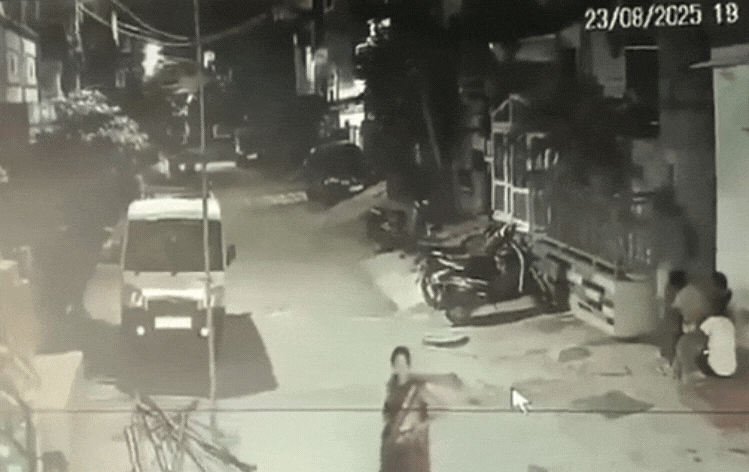 印度夫殘忍肢解5月孕妻後棄河!「分屍裝袋」拎屍上街駭人畫面流出