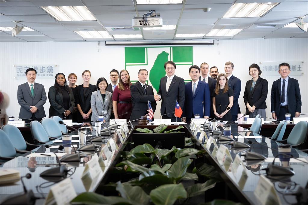 快新聞/前美軍印太司令率團參訪民進黨 林右昌:盼台美關係更上層樓