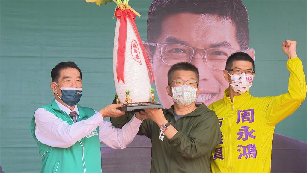 母雞帶小雞! 蔡其昌力挺周永鴻 批盧不敢辯論
