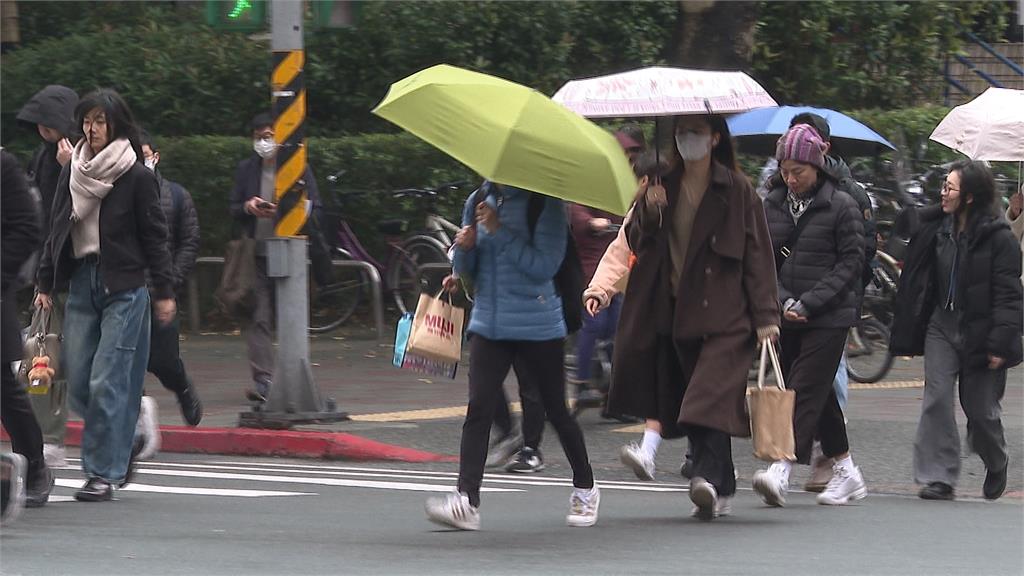 冷氣團再發威！全台轉濕冷　玉山下午-0.2度再度飄雪