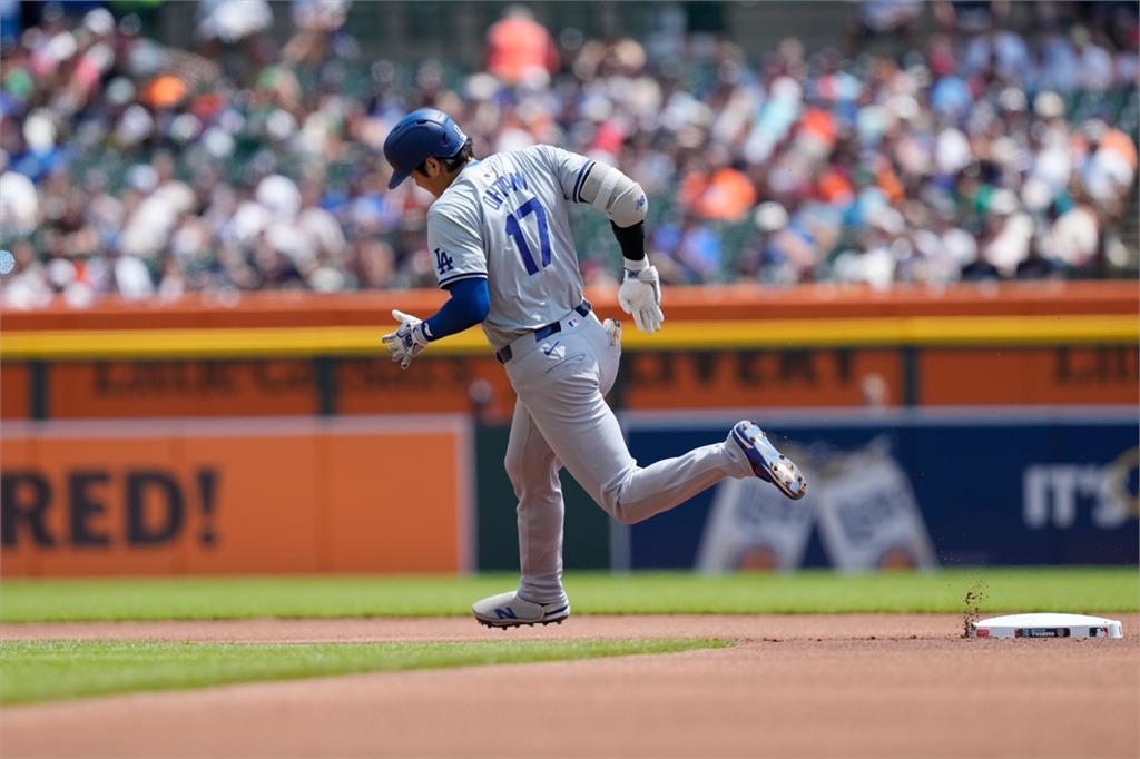 MLB／大谷翔平200轟達陣！老虎球迷撿到價值破百萬紀念球「5樣東西」換回