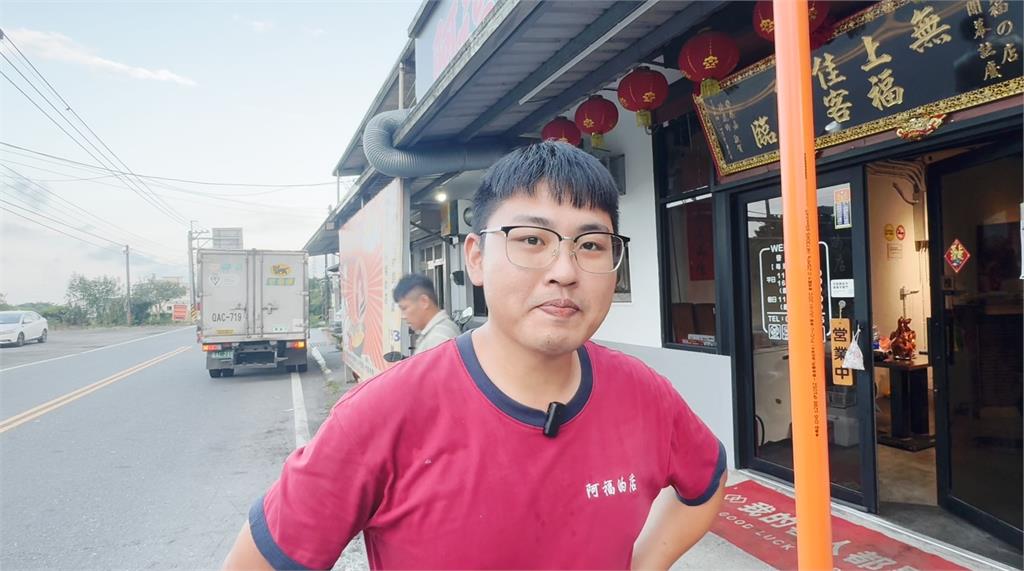 樹藤勾人害摔車！宜蘭店家幫撐傘助騎士就醫