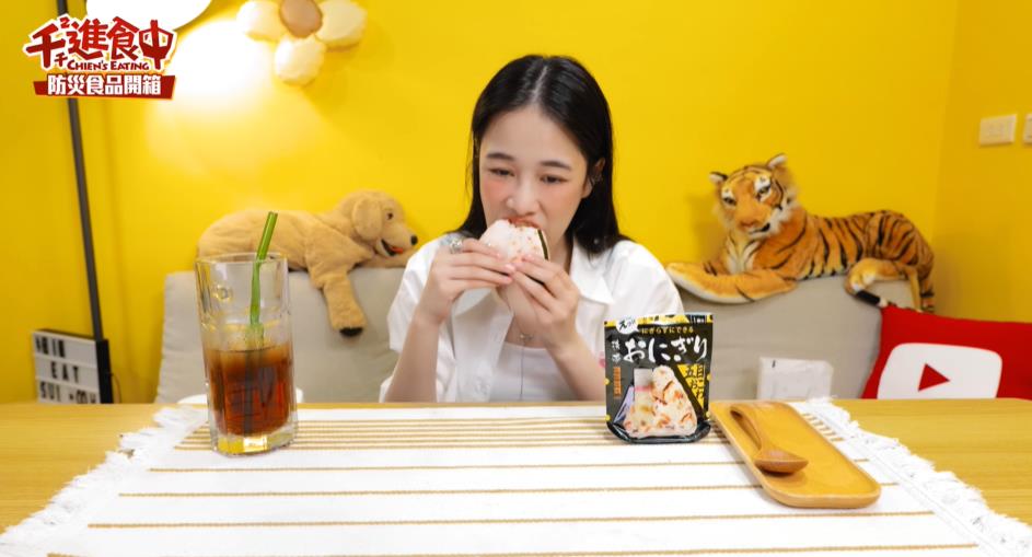 千千開箱美國防災食品 一桶吃7天還可放18年 YTR千千開箱美國防災「一周緊急糧桶」!一桶搞定三餐還「可放18年」