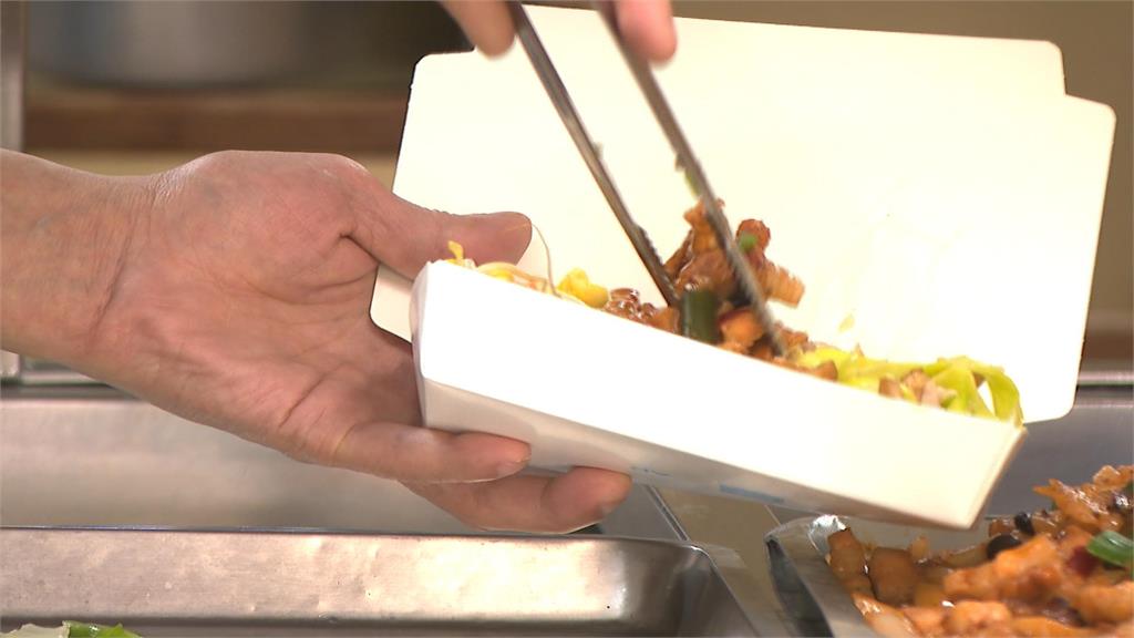 買自助餐吃到假鱈魚「油魚」　女網友上班狂放屁