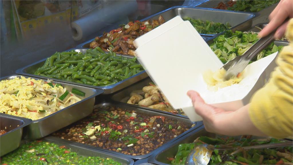 自助餐「2菜1麵線」遭收170!內行一看搖頭揭「慘痛真相」:這樣夾當然