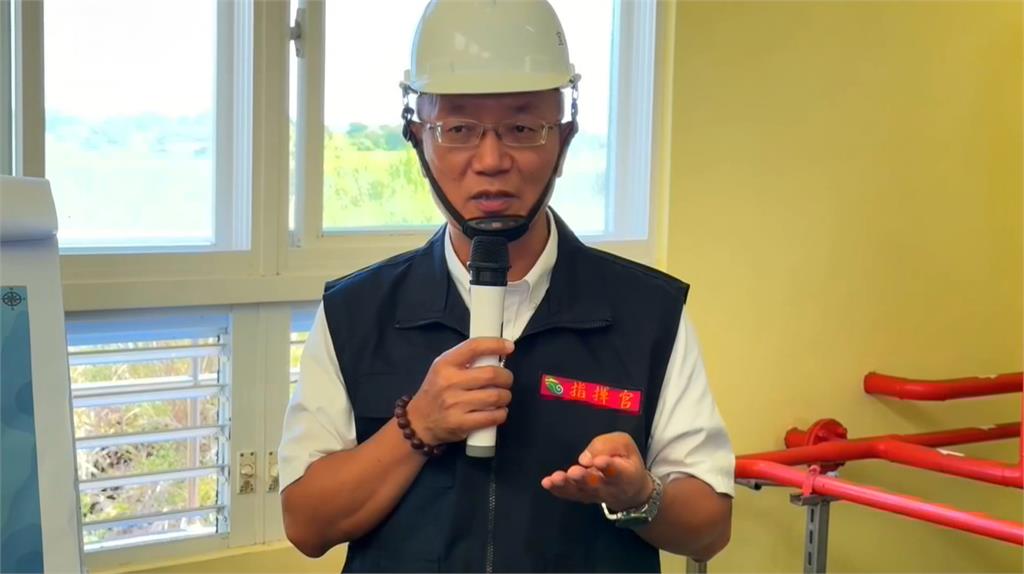 宜蘭防颱兩樣情！　南方澳漁船停滿、外澳衝浪客多